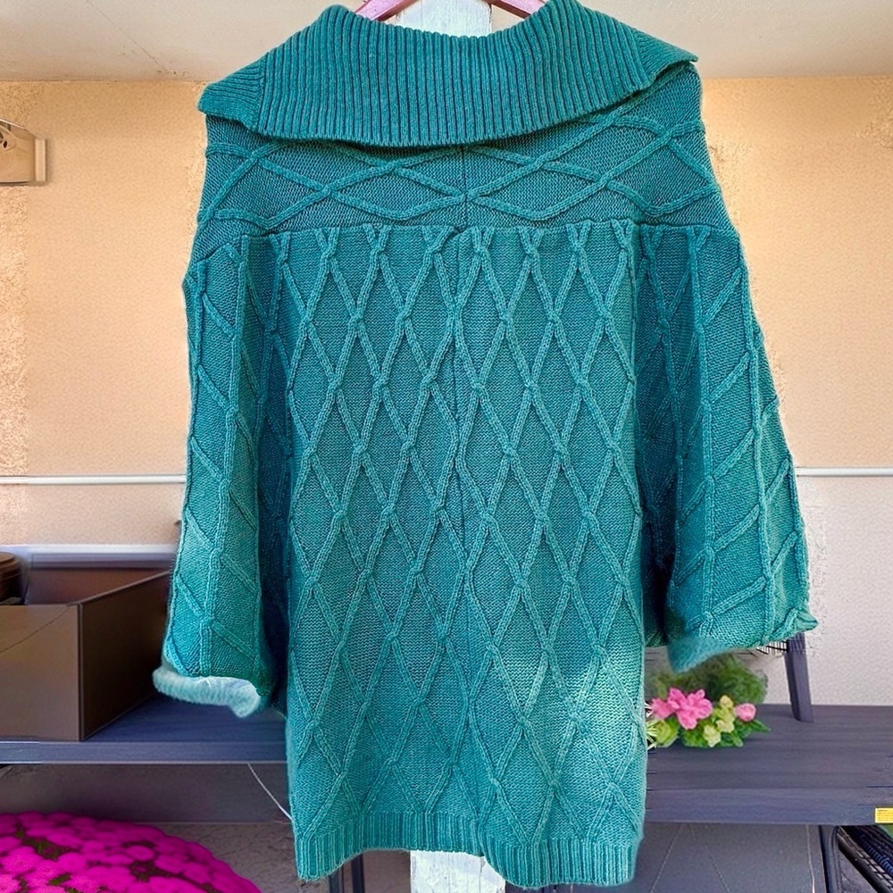 St. Johns Bay Dark Forest Green Cable Knit Sweater Poncho Size L - Picture 3 of 8